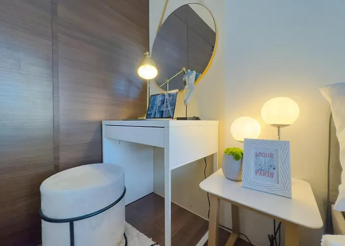 Apartment 1br Makati, Air Residences M010 *