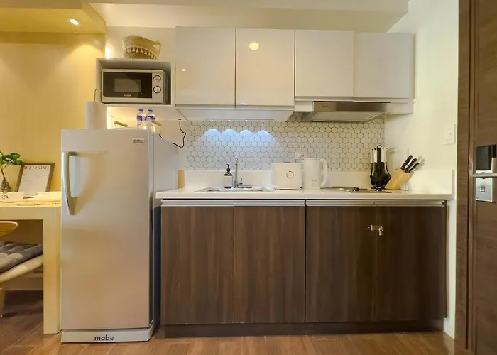 Apartment 1br Makati, Air Residences M010 *