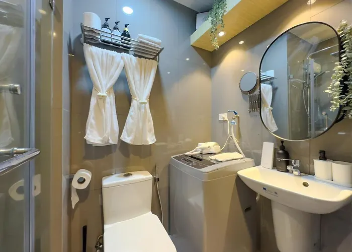 Apartment 1br Makati, Air Residences M010 *