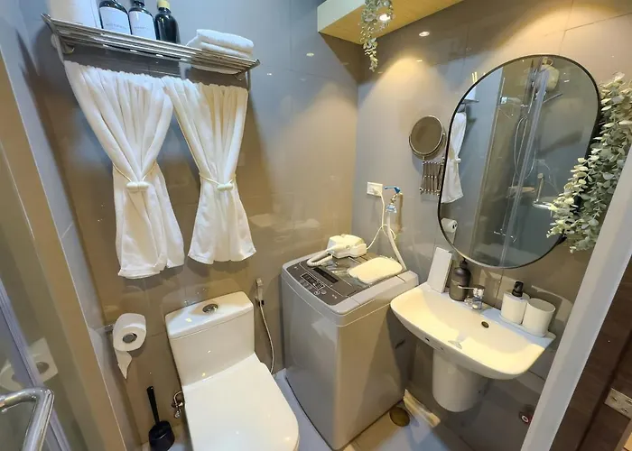 1br Makati, Air Residences M010 Apartment
