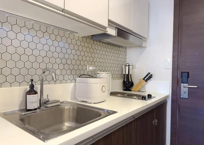 1br Makati, Air Residences M010